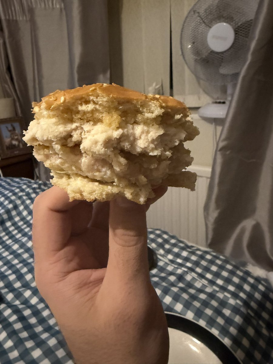 katiecouch_'s tweet photo. @AldiUK why have 3 of my chicken burgers (out of 4 purchased) come out of the air fryer mushy and ONE come out normally? all in the same compartment so clearly no issue with the air fryer but mushy chicken is highly concerning… https://t.co/MK56iu6CEs