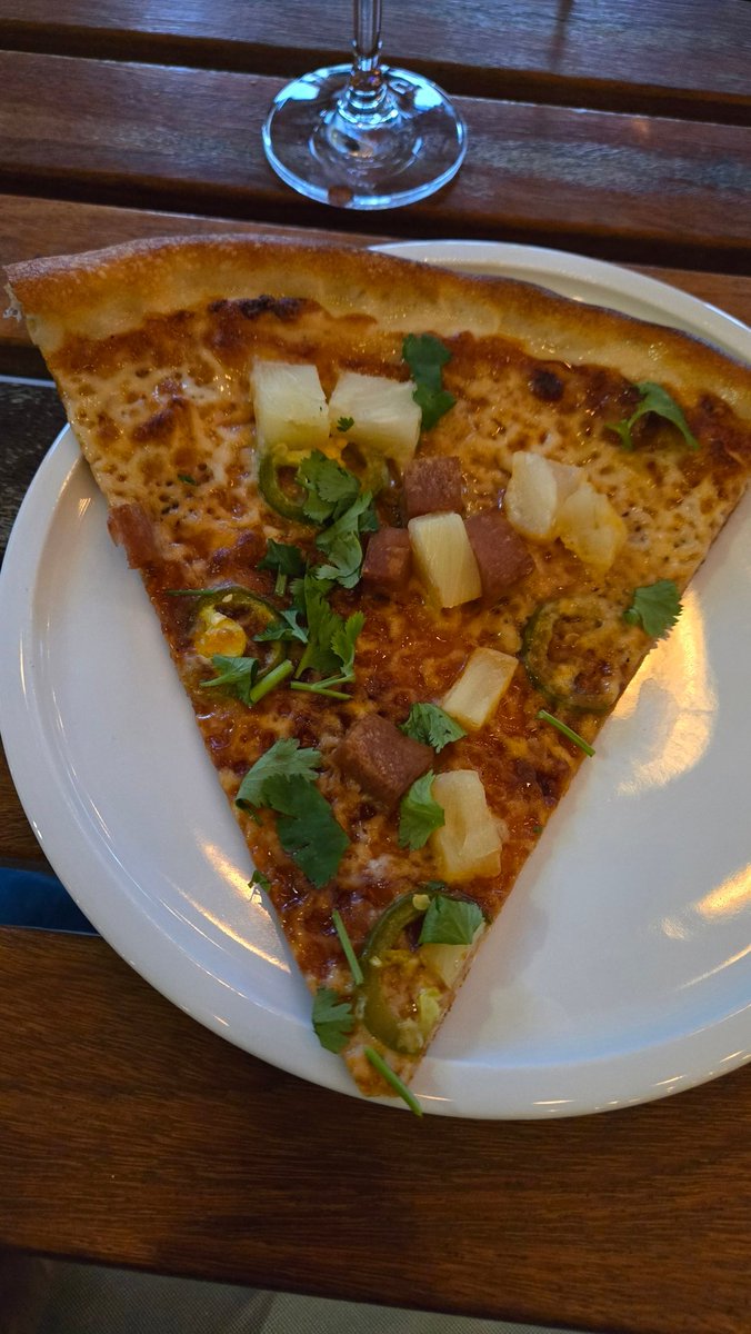 I love pineapple on pizza