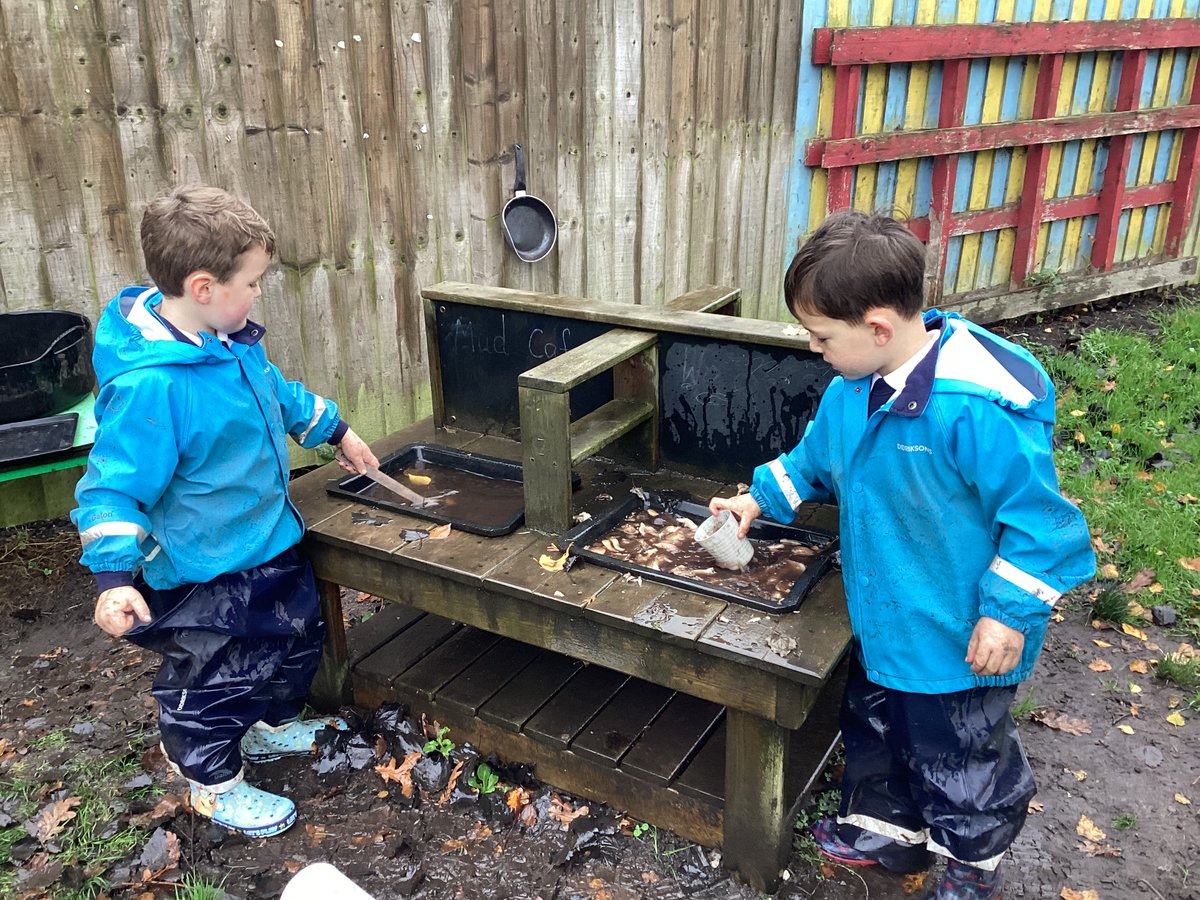Receptionmonksd's tweet image. #ClassR1 love being outside. Yesterday we explored our playground and as it was really wet and muddy found some wiggly worms, spiders and woodlice. 
We also found some mushrooms and leaves and decided to make some mushroom soup in the mud kitchen. #outdoorfun #naturedetectives