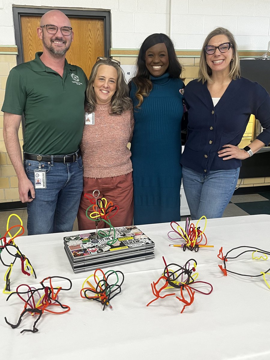 MsBennett2WinIt's tweet image. When T&amp;amp;L gets together to talk student data, prioritizing TELPAS preparation, then end with a little fun with a Pipe cleaner turkey creation contest. And the winner is 🥁 Advanced Learning Services!!
@RISDMET @kristinleeper9 
#risddreambig