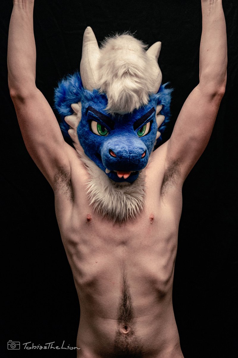 Some more photos of the ever strong and handsome <a href="/dergsnest/">Peir</a>