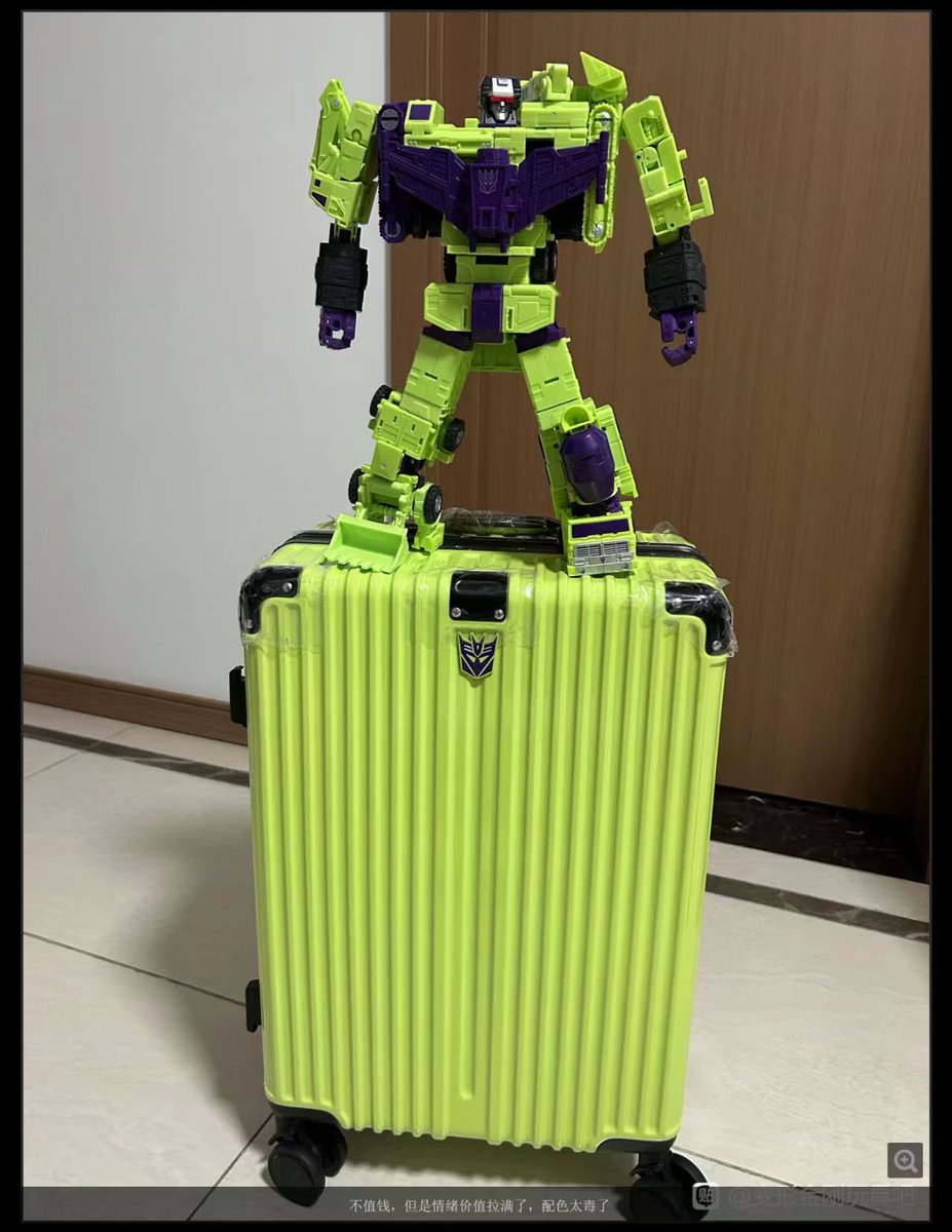TransformersDen's tweet image. Hasbro Asia exclusive Studio Series Devastator + Optimus Prime &amp;amp; Megatron Gift Sets!

📸: Diyang Zhou (FB)

#Transformers #Devastator #OptimusPrime #Megatron #Hasbro