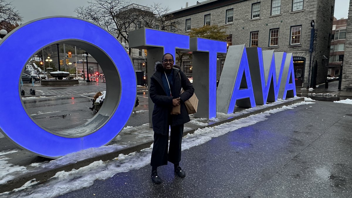 JSchool_CU's tweet image. Wildly busy afternoon of media hits for our Stursberg keynote @YousraElbagir, the Sky News Africa correspondent, who presents tomorrow about coverage of Sudan. She did CTV National News with Carolyn Jarvis (a remote from Ottawa) and All in a Day on CBC Radio with Alan Neal.