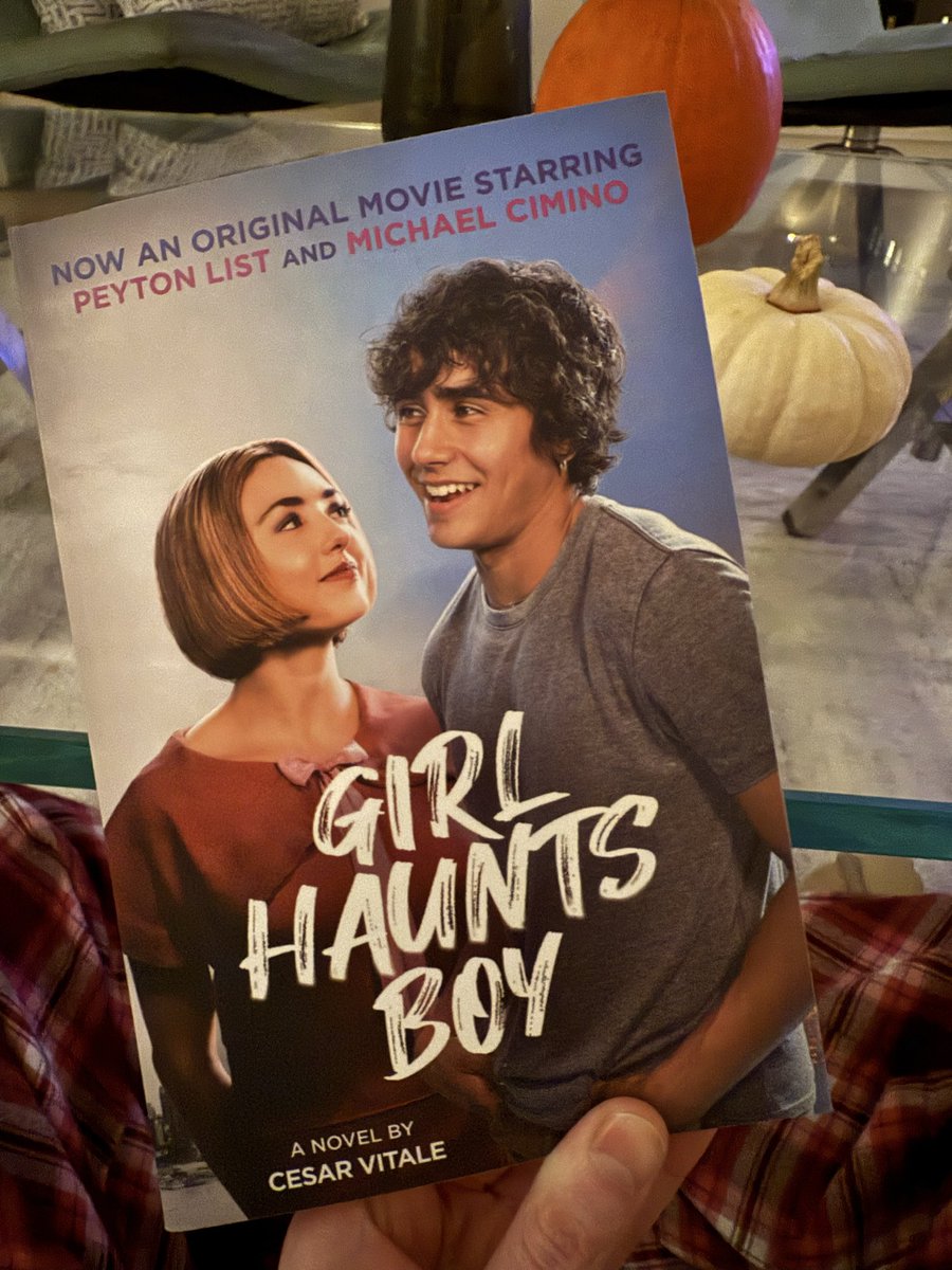 haydenapplenyc's tweet image. Currently reading 📖 

#girlhauntsboy #cesarvitale #peytonlist #michaelcimino #tbr #booktube