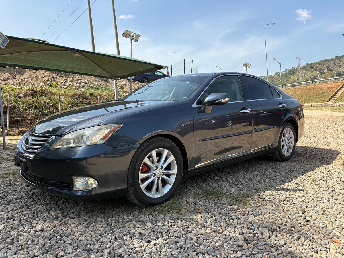 jayautosconnect's tweet image. Extremely clean buy and drive 2010 Lexus ES 350
Engine V6
Highest grade 
Absolutely nothing to fix 
Accident free
Smooth automatic transmission 
Chilling AC
Price :- 12.2m
Call ☎️ 09065427789