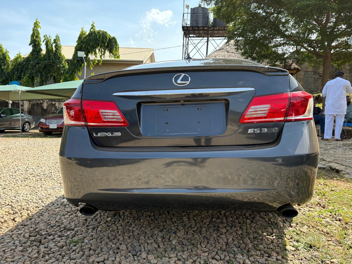 jayautosconnect's tweet image. Extremely clean buy and drive 2010 Lexus ES 350
Engine V6
Highest grade 
Absolutely nothing to fix 
Accident free
Smooth automatic transmission 
Chilling AC
Price :- 12.2m
Call ☎️ 09065427789