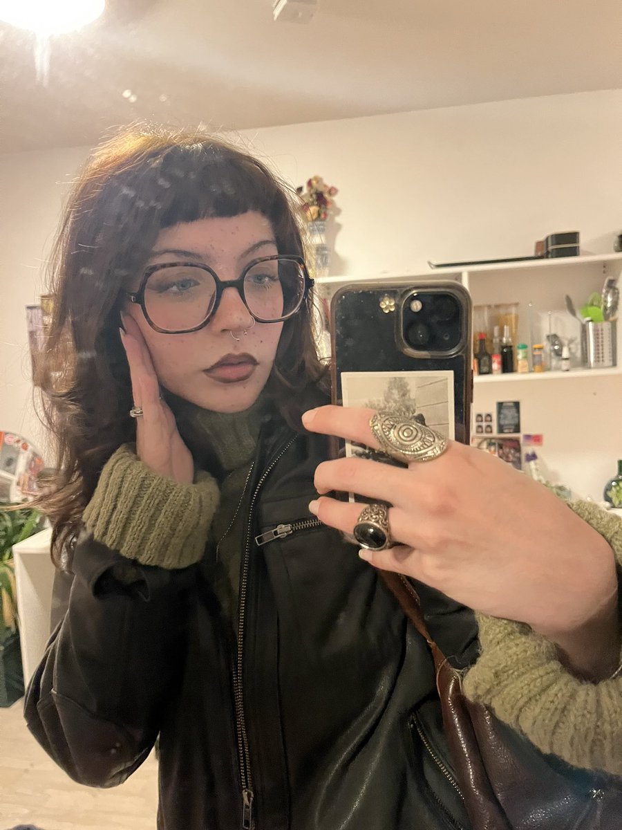 flaner_may's tweet image. les ballons sur le compte et tout #bref