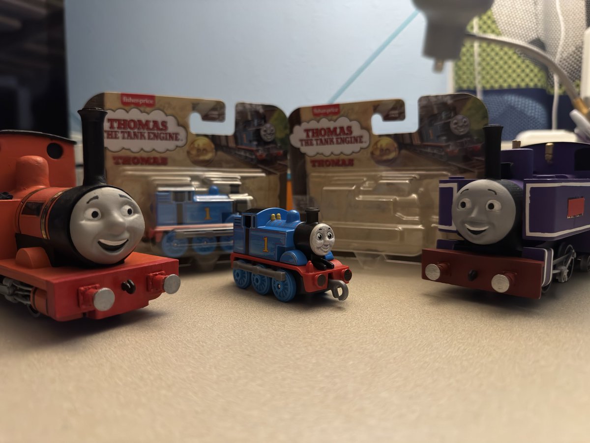 TheIvoHughModel's tweet image. I wonder what they could be talking about🤔