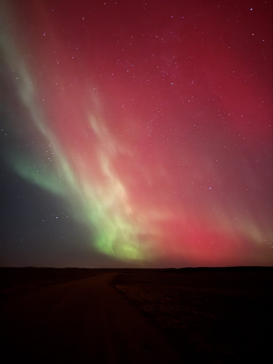 MarshallJ99's tweet photo. @SunWeatherMan Cheyenne, WY last night https://t.co/Y5Sizp0GfU