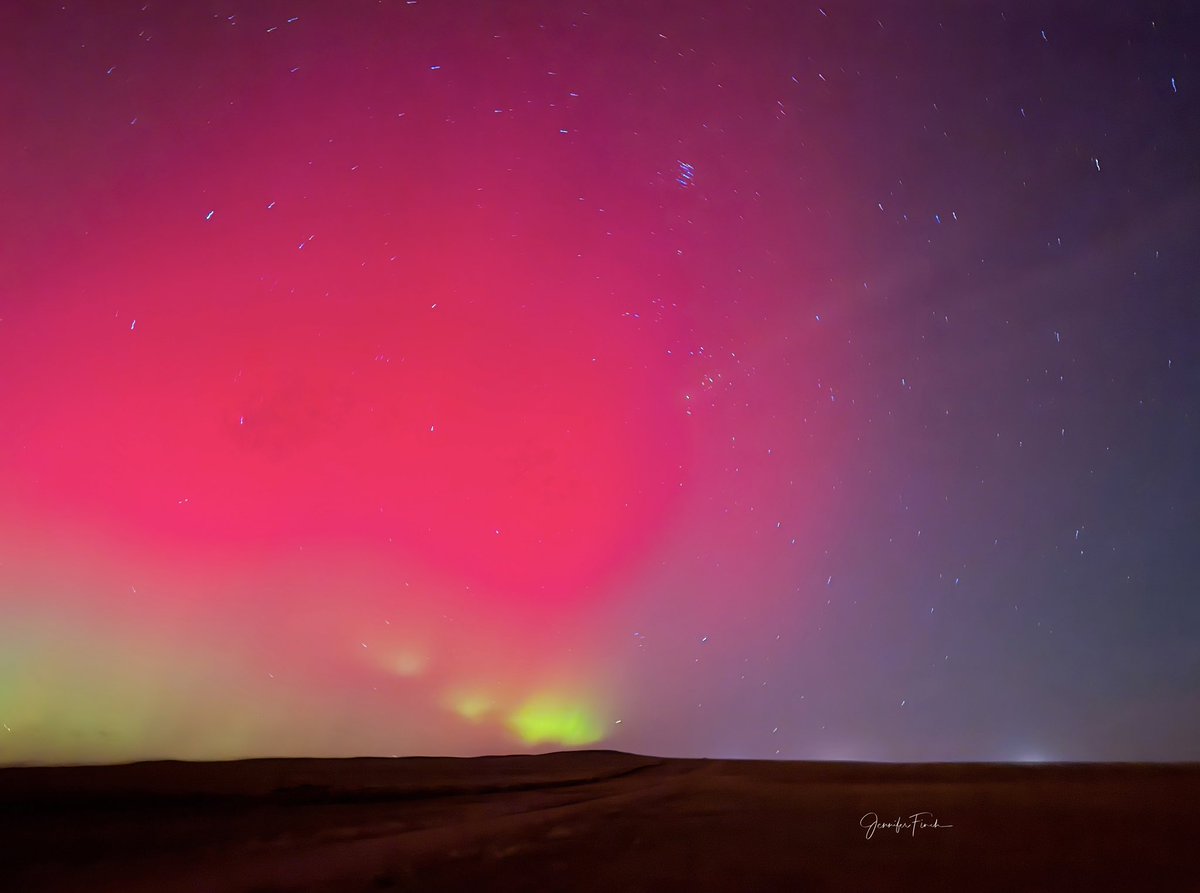 POV: sitting in the stillness of the night, no one around for miles; a gentle breeze rustles the grasses; coyotes yip in the distance; the sky lights up with color; and for a moment - all is right in the world, and I am blessed to be a speck of dust on a speck of dust.