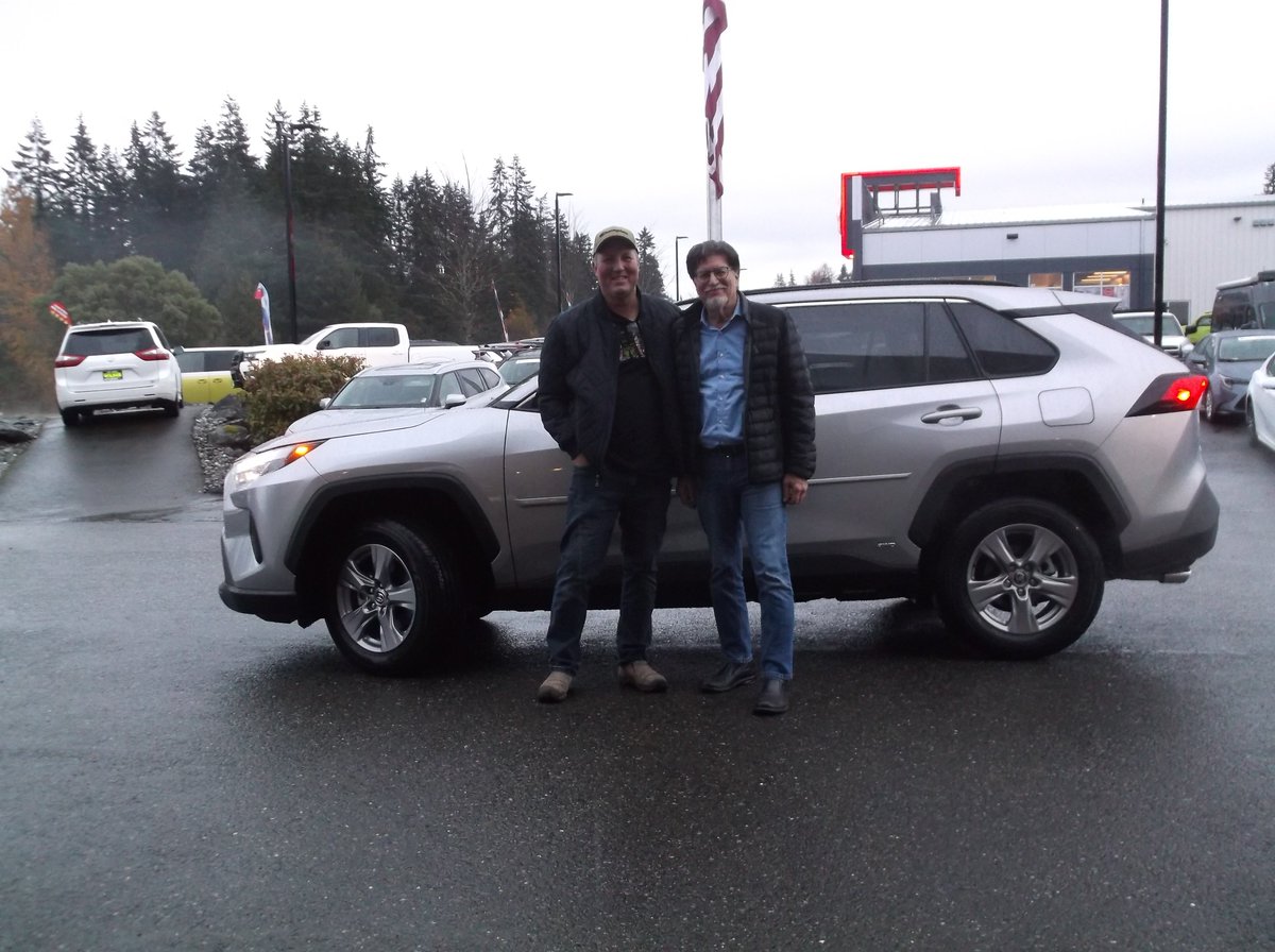 WilderAuto's tweet photo. Congratulations to Georgica on your new 2026 Toyota Camry, Tristian on your new 2025 Toyota Sienna, Jaime on your new 2025 Toyota RAV4, and Pamela on your new 2026 Toyota Camry! They are happy customers of Grant. https://t.co/1KucinMPtu