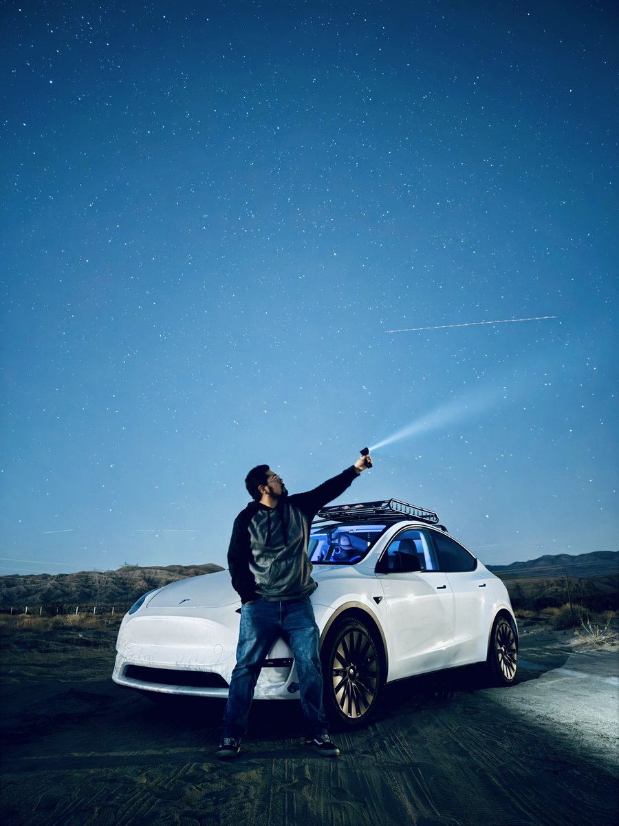 It’s Whatever Wednesday everyone.  

Share those photos 😁🙏🏽