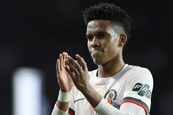 Blue_Footy's tweet image. Former Liverpool winger John Barnes:

🗣 &quot;Estevao is a young player who has come into the team and is doing well at the moment.

However, I remember Jadon Sancho doing the same thing and based off that I tend to leave opinions on young players alone and wait for them to grow. We…