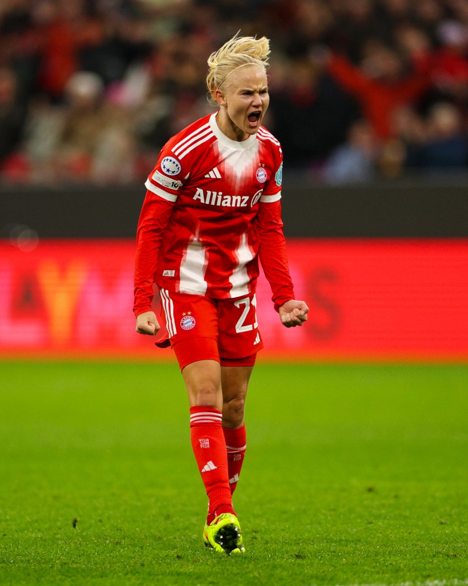 brfootball's tweet image. 5&apos;—Bayern 0-1 Arsenal
23&apos;—Bayern 0-2 Arsenal
67&apos;—Bayern 1-2 Arsenal
80&apos;—Bayern 2-2 Arsenal
86&apos;—Bayern 3-2 Arsenal

What a comeback 😱