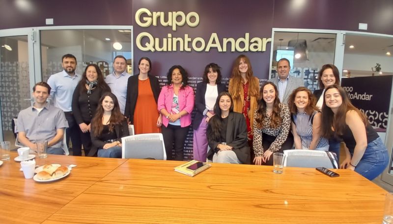 Gracias, <a href="/zonaprop/">Zonaprop</a> , por recibirnos en sus oficinas y permitirnos conocer de cerca el nuevo Informe de Demanda de Venta.
Fue una excelente oportunidad para analizar juntos las tendencias que hoy están marcando el rumbo del mercado inmobiliario.
#MercadoInmobiliario