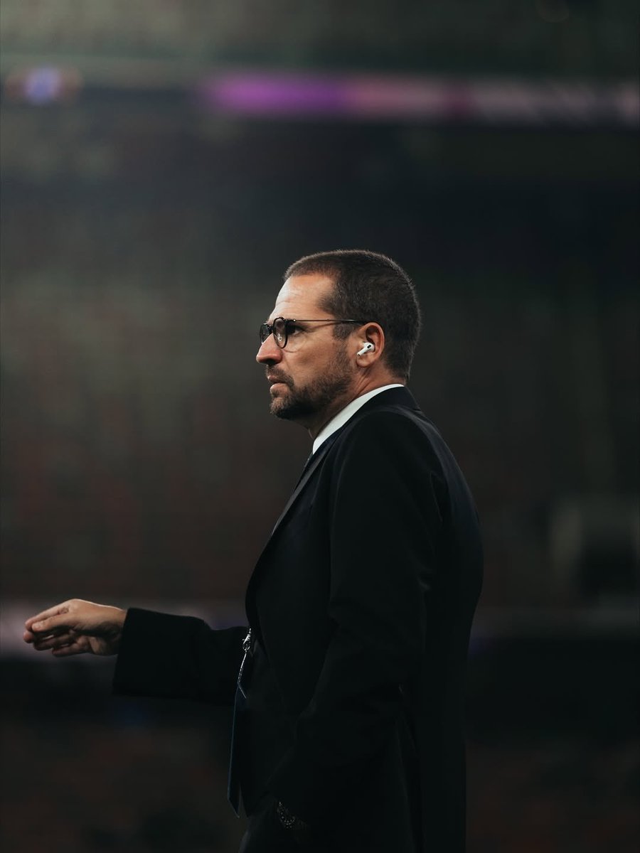 🚨🚨🚨🚨🚨 عاجل — الشرق الأوسط |

المدير الرياضي للنادي الأهلي روي بيدرو يقوم بتقييم اللاعبين للاستفادة من الفترة الشتوية المقبلة.

المدير الرياضي روي بيدرو يعمل على إيجاد حلول لغياب الثلاثي (كيسيه، محرز، ميندي) أثناء بطولة إفريقيا.

بالإضافة لتغيير الجهاز الطبي و رفع جودته.