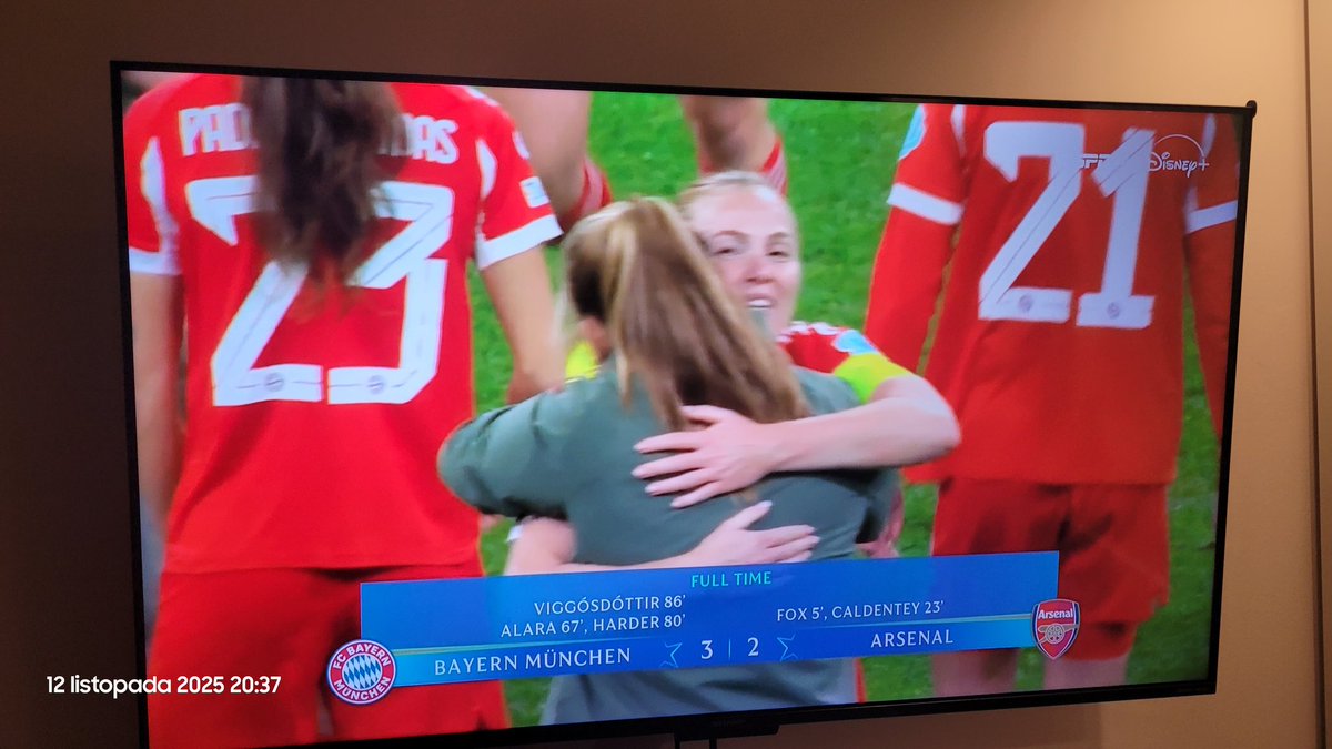 WHAT AN INCREDIBLE 2ND HALF COME BACK!!🔥⚽️⚽️⚽️💯💪🏻

Congrats <a href="/FCBfrauen/">FC Bayern Frauen</a>!! 🔴⚪️👏🏻👏🏻 Absolutely deserved win after this great battle of a game tonight!!❤️‍🔥💪🏻

#FCBARS 3-2 #WomensUCL 🔥
