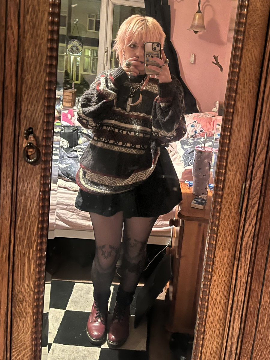 niamh tweet media