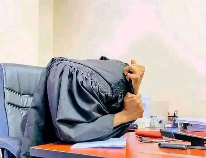 sim_bells's tweet photo. Mrs Zondo after finding out that Hlathi bribed everyone to get full custody 😭😭😭
#InimbaMzansi https://t.co/2Esdue09HN