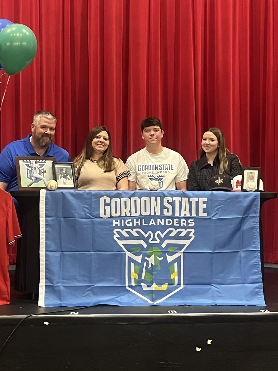 MOCO_BSB's tweet photo. Great day to be a Morgan County Bulldog!!! Congratulations Ty Tillery (Auburn), Caylem Richardson (Gordon State) and Hudson Reed (Troy) https://t.co/IzLAxGAcgH