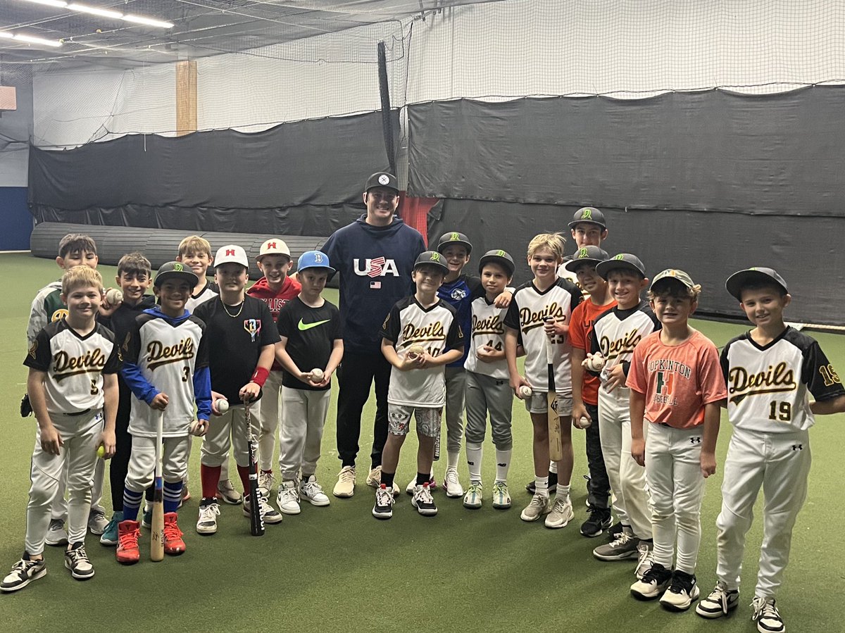 Thank you to the Dodgers Ryan Ward for running a hitting clinic with our Devil players on Veterans Day!