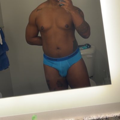 NcCurveTop tweet media