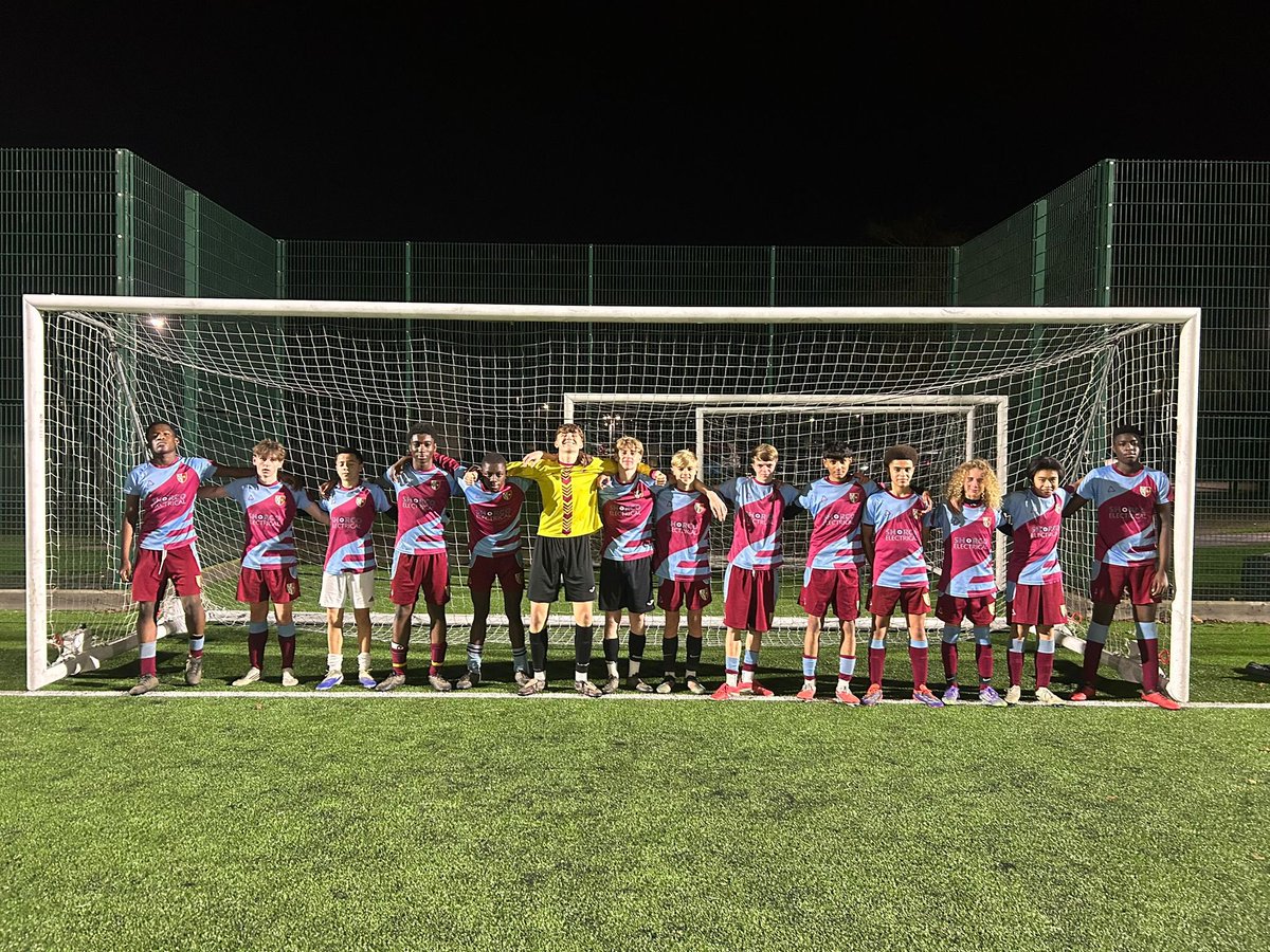 Year 10 National Cup Fixture vs Cardinal Hume. 

<a href="/StCuthbertsHigh/">St Cuthbert's High School</a> progress to the next round, with goals from:

JC⚽️ 
EL ⚽️⚽️ 
MOTM: EL

#StCuthbertsFormingGreatMen 
#StCuthbertsCoCurricular 
#ReturnOfTheMaks
#WrightVsWright