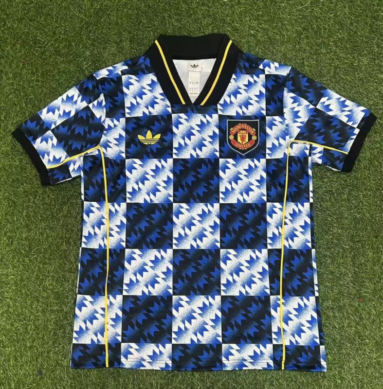 Glazeroutjersey's tweet image. Fancy Getting Your Hands On The New Shirt Without Spending £100!!! 😨 

DM Me For A Link To Get it for under £19! 🔗 

Going To Give Some Away To Those Who Retweet This Tweet 🔁