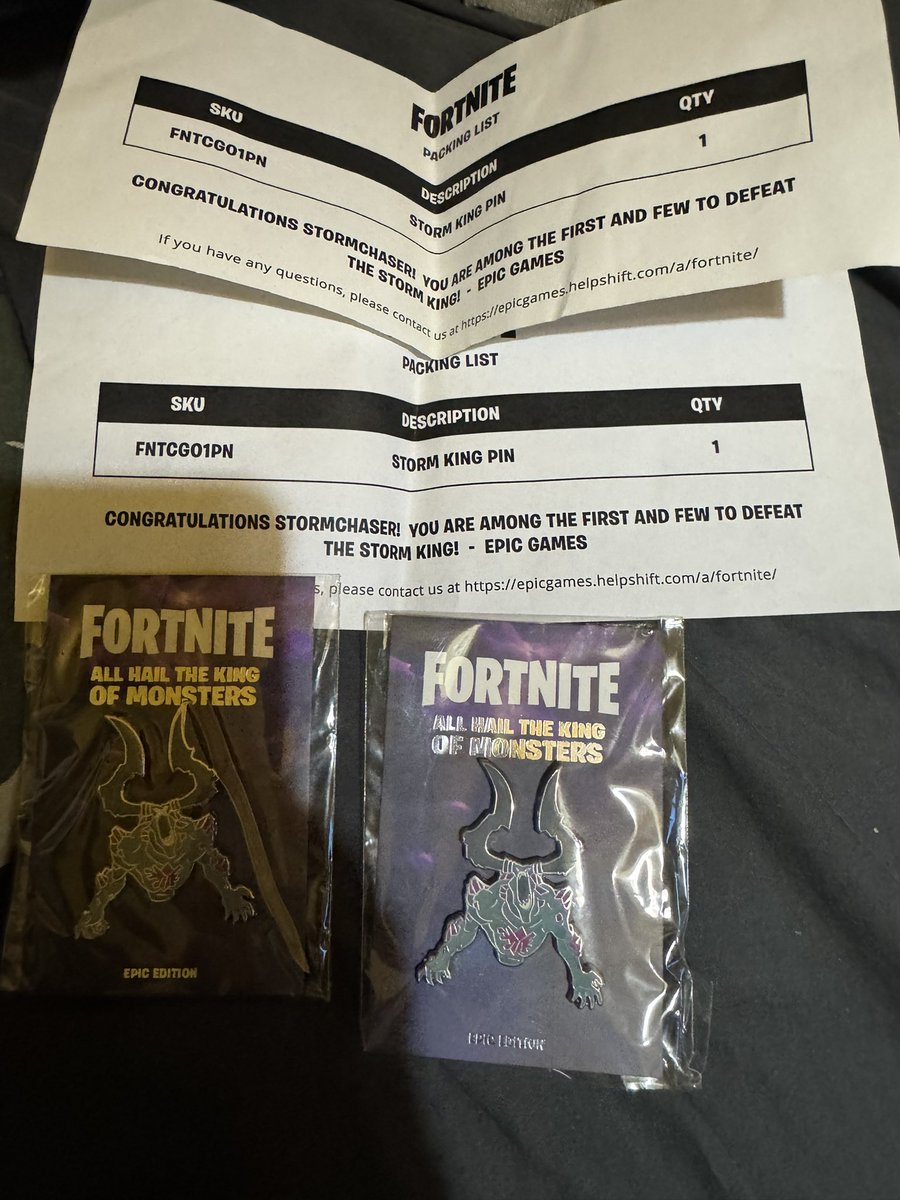 ItsChxzzy's tweet photo. @IruinH You reminded me i forgot i even had them i was given two https://t.co/sQBdRFVI5l