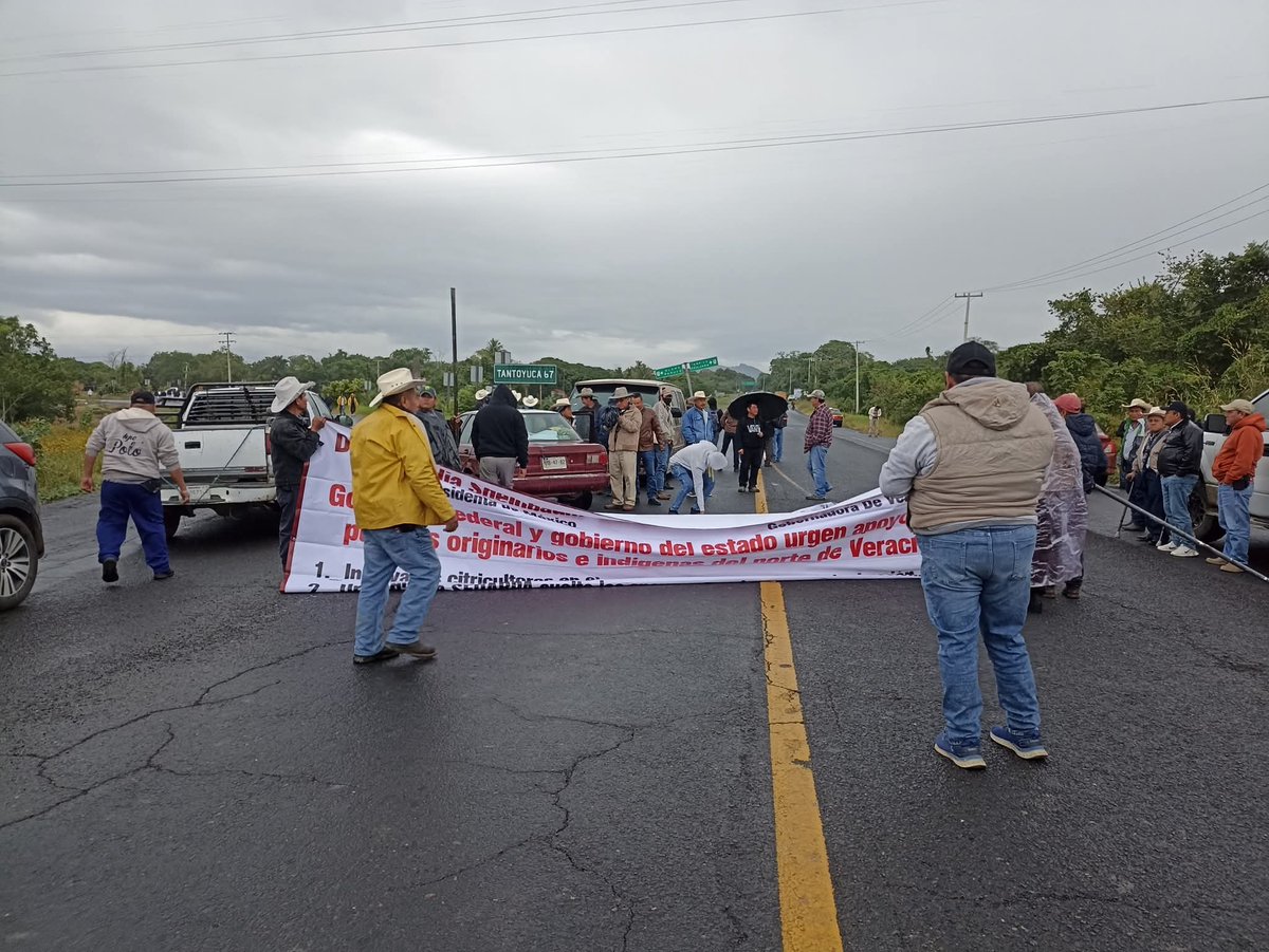 LordFletes's tweet photo. Prepárense: porque frenarán #logística 🚜🚛

Agricultores y transportistas anuncian paro nacional el 24 de NOV.

Cansados de promesas vacías y oídos sordos, unirán fuerza pero van juntos y en serio..

Carreteras, #aduanas, van por colapso total... 🚛🚚🛻🚜

El mero mole de #4T https://t.co/1tjN5qEF6m