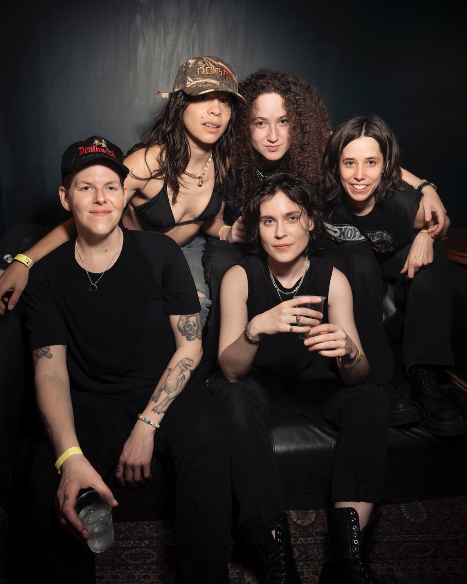 MAGNETMagazine's tweet image. #MAGNETExclusive: Premiere of #Nobro’s “Doomtown” (@nobromusic). “The song reflects our personal struggles and where we’re at as a band. It’s hard to keep going when life has a way of taking it all away.” Check it out: magnetmagazine.com/2025/11/12/mag…