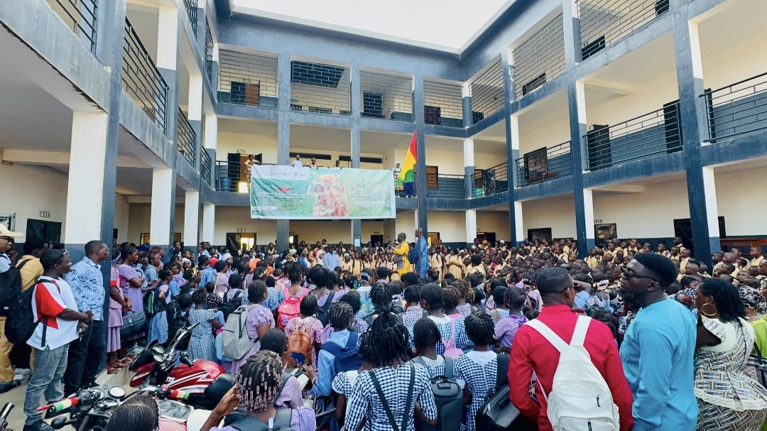 webzaly's tweet photo. Version concise et institutionnelle :
Sensibilisation dans les écoles de #Nzérékoré pour le lancement de la saison touristique 🇬🇳
Éveiller l’amour du patrimoine et former les ambassadeurs du tourisme de demain 🌍
#TourismeGuinée #ONTG https://t.co/opZSbDoJe0