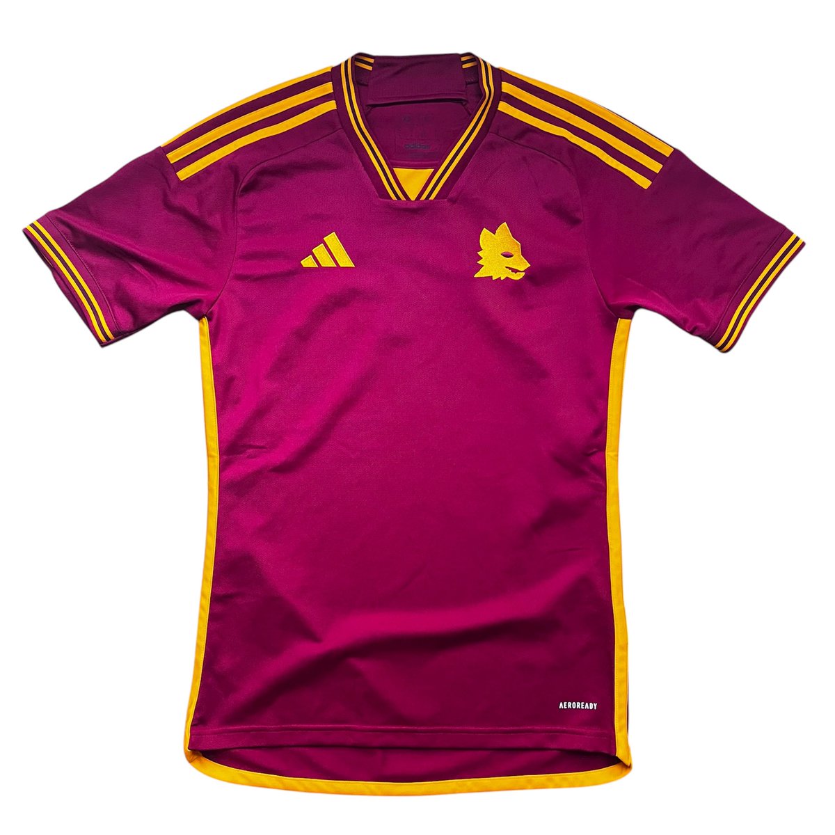 2023-24 Roma home football shirt Adidas - XS

#asroma #roma #footballshirt #classicfootballshirt