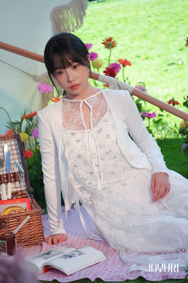 jo yuri pics ☁️ tweet media