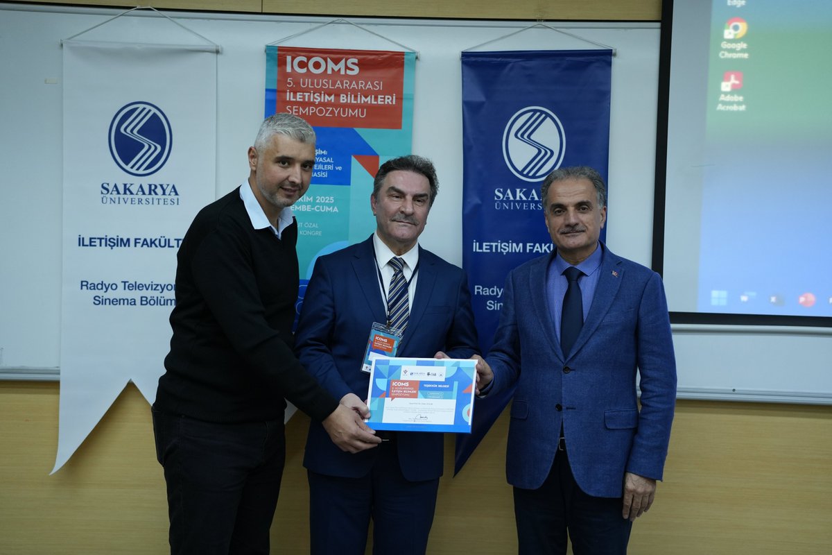 IletisimIcoms's tweet photo. 🎙️ #ICOMS2025 | Keynote Speaker Prof. Dr. Zakir Avşar (Hacı Bayram Veli Üniversitesi), “Dijital Bağımlılık ve Biz” başlıklı konuşmasını gerçekleştirdi.
#ICOMS #DijitalBağımlılık #İletişimBilimleri
@Tubitak https://t.co/HGeCAhOgGM