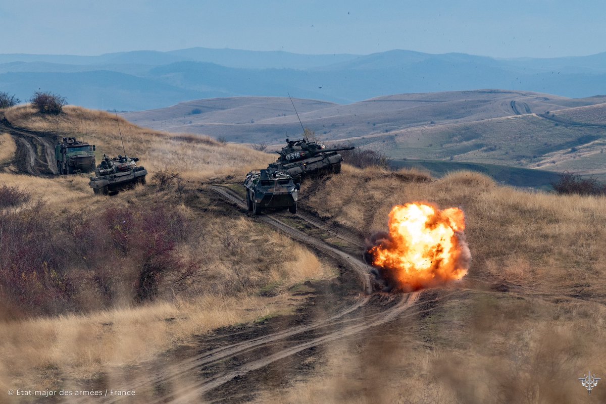 FrenchForces's tweet photo. 📍 Romania | In contact with the multinational NATO brigade #DACIANFALL

💥 Force to force engagements of the units in infantry and armored combat

🤝 Force buildup of the allies 🇧🇪🇱🇺🇪🇸🇷🇴🇲🇰🇵🇹🇫🇷 of @NATO 
 
#Together for the security of the european continent 💪 https://t.co/qC8nP7bHxG