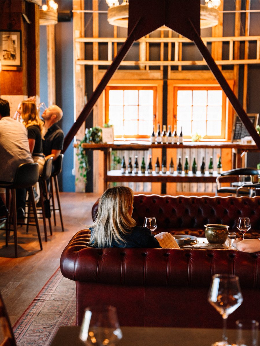 Join us November 28, 29 &amp; 30 for a festive flight of reserve and sparkling wines—available with our Classic Tasting experience. In addition to this holiday flight, we’re offering a few treasures from our library at special holiday pricing. flaneurwines.com/events/