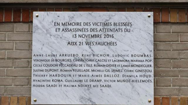 SncdFo's tweet image. Demain, #13novembre, nous nous recueillerons au siège de la direction générale de @douane_france pour honorer la mémoire d'Anne-Laure Arruebo et de Cécile Coudon Peccadeau de l'Isle, inspectrices des douanes, ainsi que celle de toutes les victimes des #attentats de 2015.