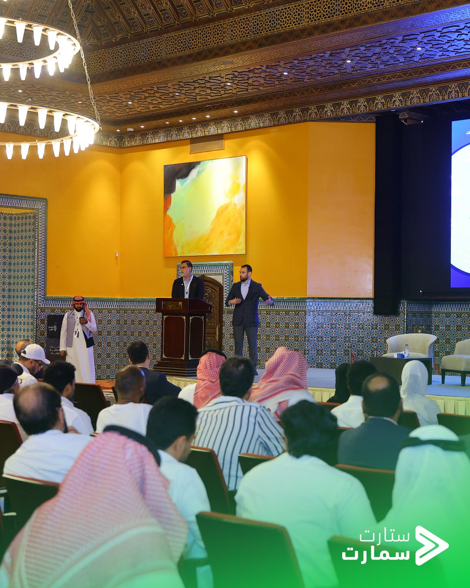 startsmartsaudi's tweet image. قدم أ. عمر قريشي لقاءً تناول فيه خيارات الائتمان والتمويل للشركات وإدارة التدفق المالي، وقدم العديد من التوضيحات الهامة حول آلية اختيار مصادر التمويل الأنسب، وضمان السيولة اللازمة لتغطية الالتزامات التشغيلية، وتحقيق توازن مالي يعزز القدرة على التوسع والاستثمار بثقة، وذلك ضمن…