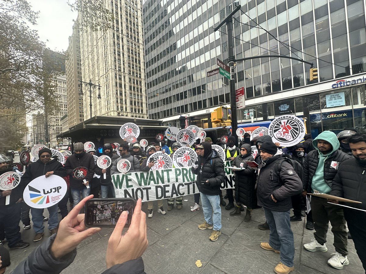 AjcheGustavo's tweet image. A huge thank you to the council members who joined our action today in support of @LosDeliveristas and as main co-sponsors of Initiative 1332 — legislation that fights to protect 80,000 delivery workers from unfair account deactivations.
Your leadership and solidarity mean so…