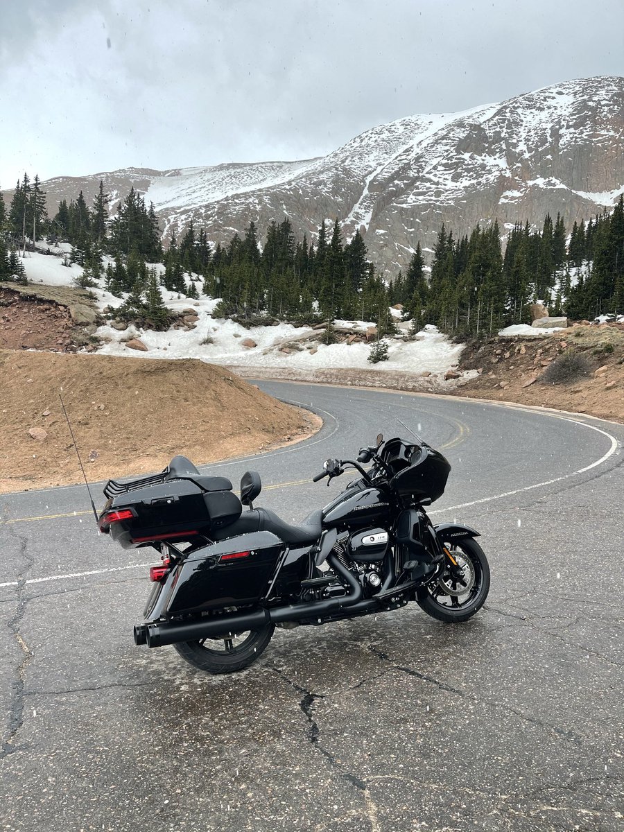 walkonOU812's tweet image. Pike’s Peak, CO