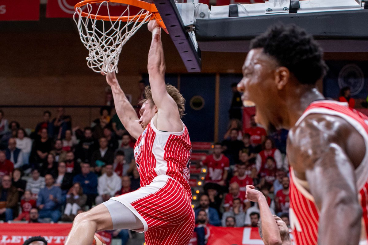 Detalles <a href="/UCAMMurcia/">UCAM Murcia</a> <a href="/infoCBMurcia/">infoCBMurcia</a> <a href="/canadiankidDJE/">Dylan Ennis</a> <a href="/Radebaugh12/">Jonah (Jotaro🔥)</a> <a href="/Vontae__15/">Devontae Cacok</a> #Eterno