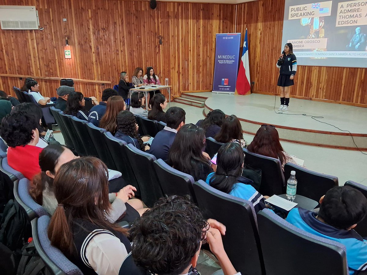 seremieduc01's tweet image. Para fortalecer las habilidades comunicativas en inglés, la Red Docente &quot;Collaborative Community for Public Educators&quot; y #PIAP @mineducchile convocaron a escuelas y liceos @slepiquique a participar en un certamen Interescolar de Public Speaking en inglés.
Felicitaciones !! 💪🏆🏅