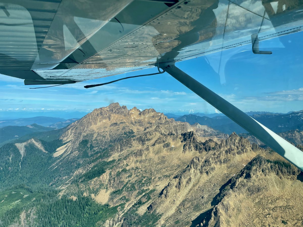 lighthawk_org's tweet image. ✈️ Where Are We Wednesday!
We’ve flown missions in 27 states this year—can you guess which one these photos are from? 👀👇
#WhereAreWeWednesday #LightHawk