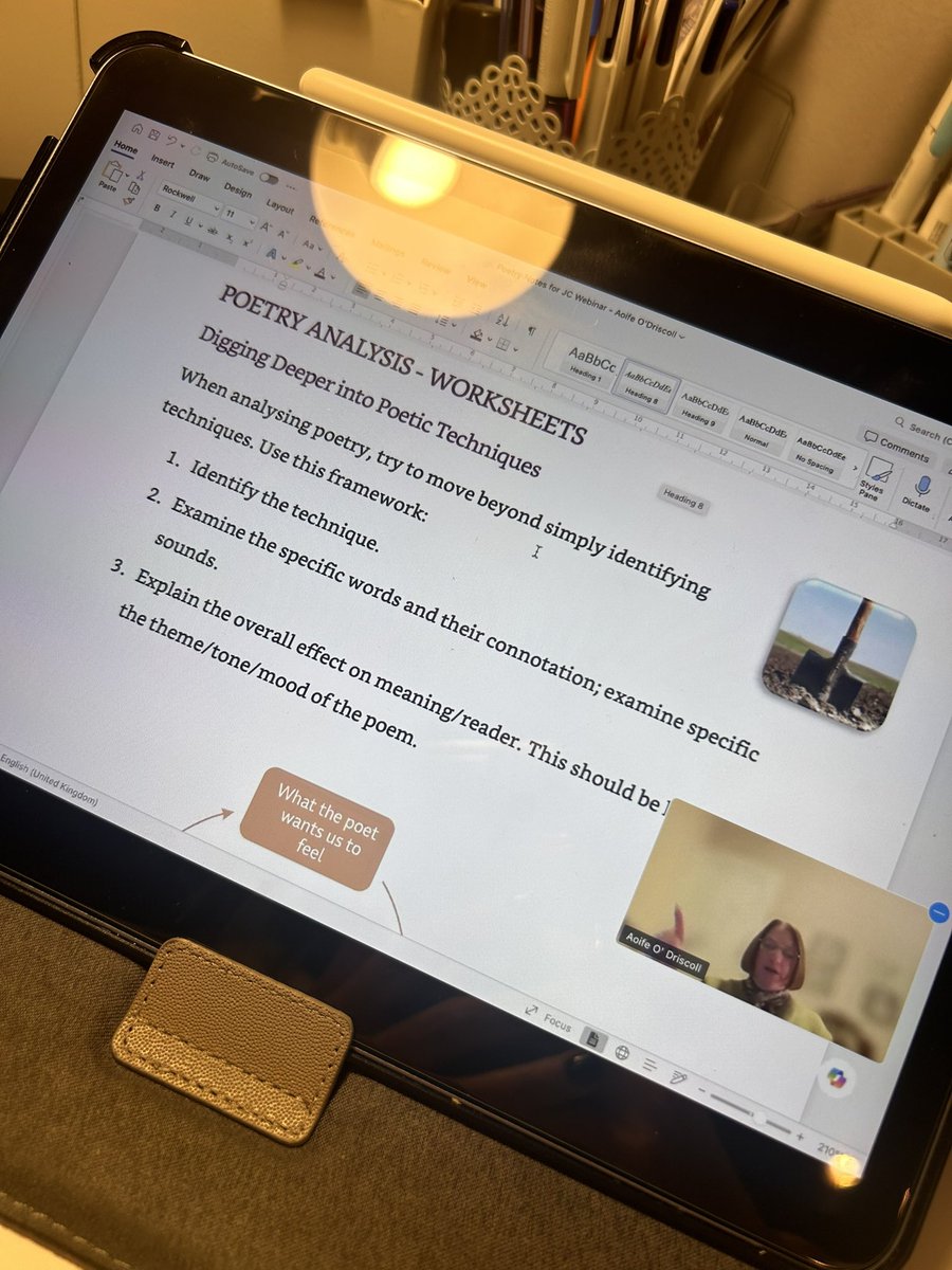 As always, an hour well spent with 
@Aoifecork67 . Great to explore new strategies for teaching JC poetry. 📕👩🏻‍🏫 <a href="/TraleeESC/">Tralee Education Support Centre</a>