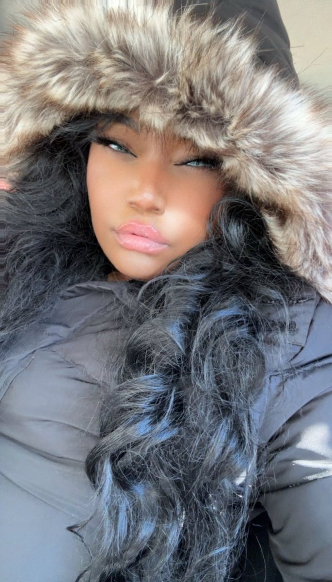 The Dominant Black Goddess 🖤💚 tweet media