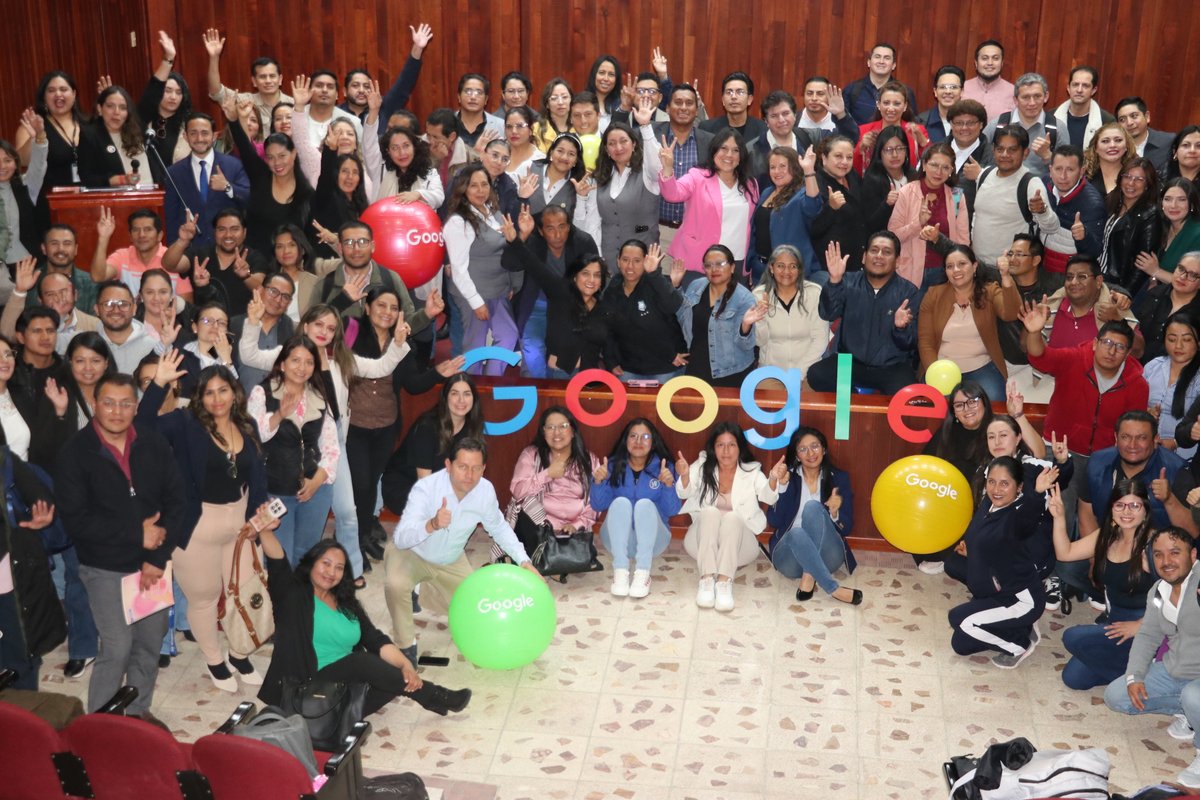 EducacionZ6_Ec's tweet image. En Cuenca concluyeron las jornadas de #GoogleDay del programa Capacítate PLUS, impulsando las habilidades digitales de nuestros docentes junto a Google for Education y CNT.
Líderes que aprenden, inspiran e innovan. 🌐✨