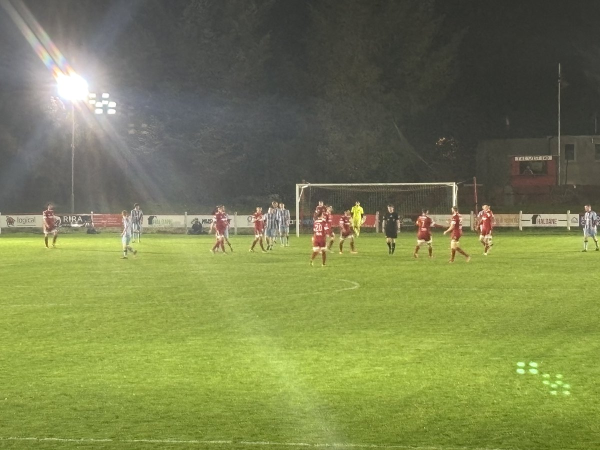 29’ | GOAL!

<a href="/OfficialCJFC/">Camelon Juniors FC</a> 2-0 <a href="/OakleyUnited/">Oakley United FC</a> 

Camelon double their lead with a header after 29mins.