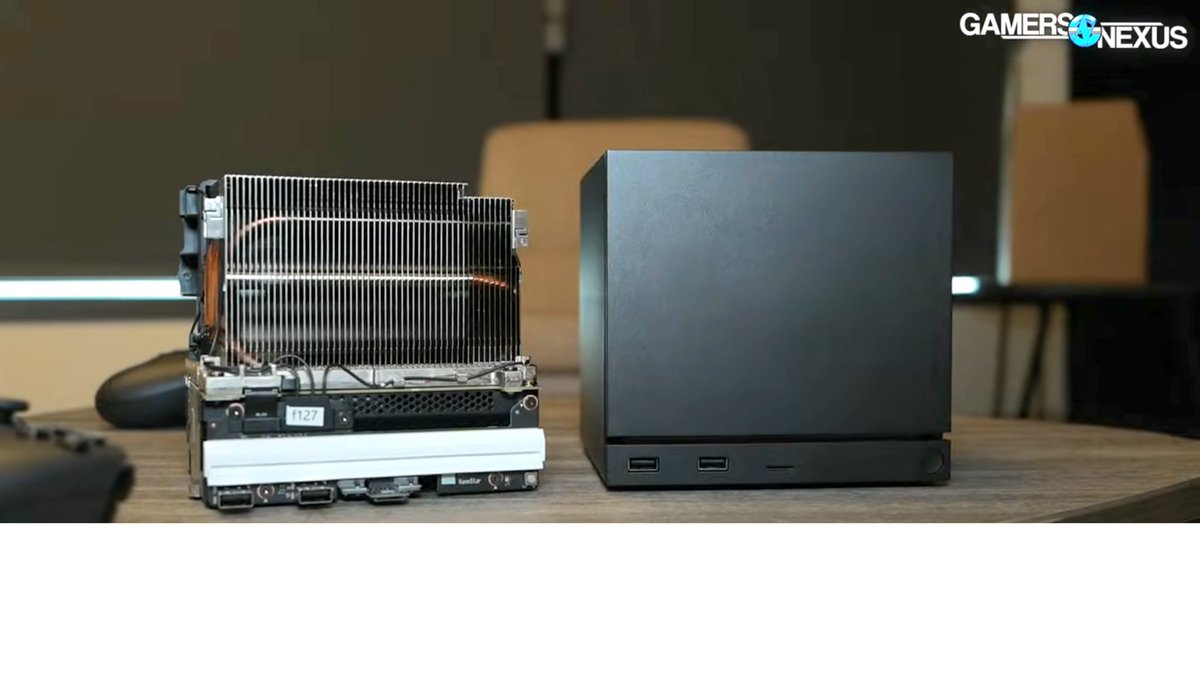 Bringus_Studios's tweet image. Oh my god it&apos;s literally 2/3rds heatsink