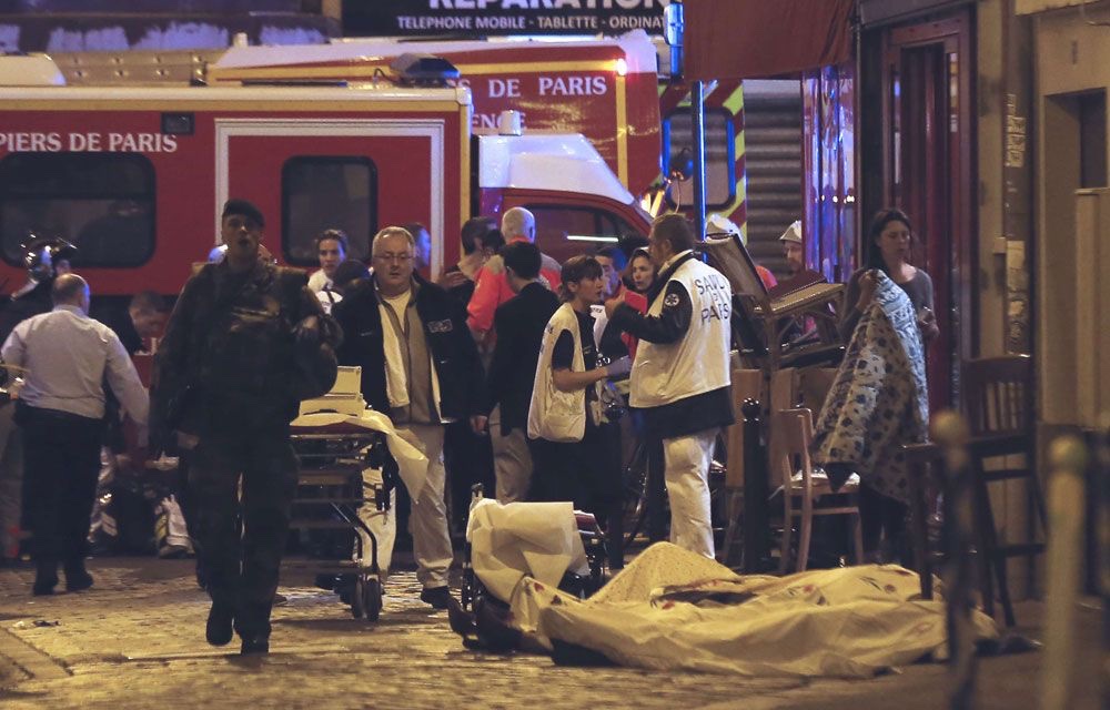 MachetteOff's tweet photo. 13 novembre 2015.

130 vies fauchées, des centaines de blessés, et un pays marqué à jamais 🇫🇷.

Ni oubli, ni pardon. 🙏 https://t.co/K5Ht829v8E